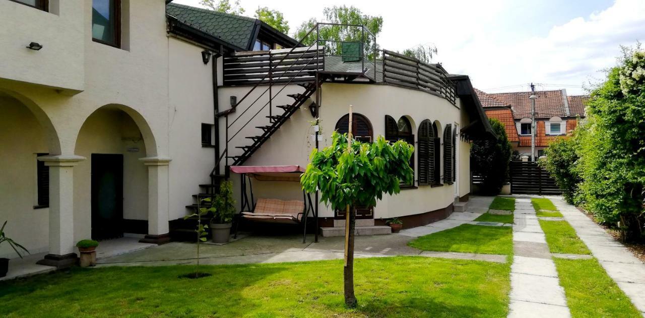 Ivan Apartment *